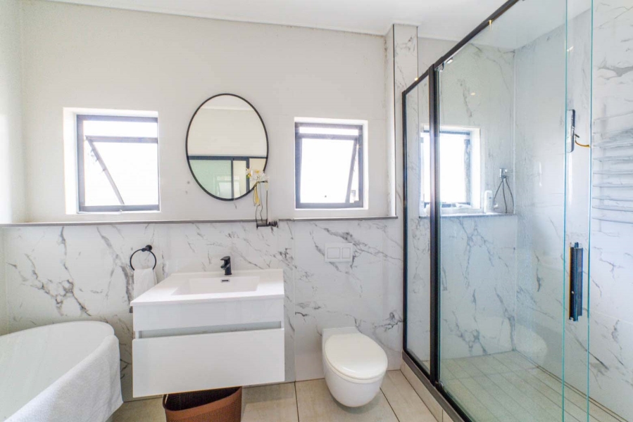 To Let 2 Bedroom Property for Rent in The Polofields Gauteng