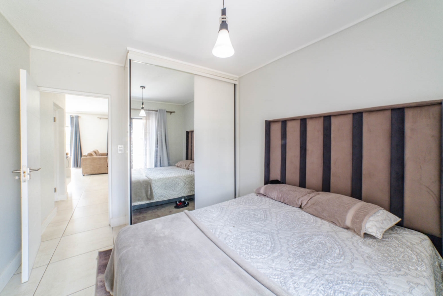 To Let 2 Bedroom Property for Rent in The Polofields Gauteng