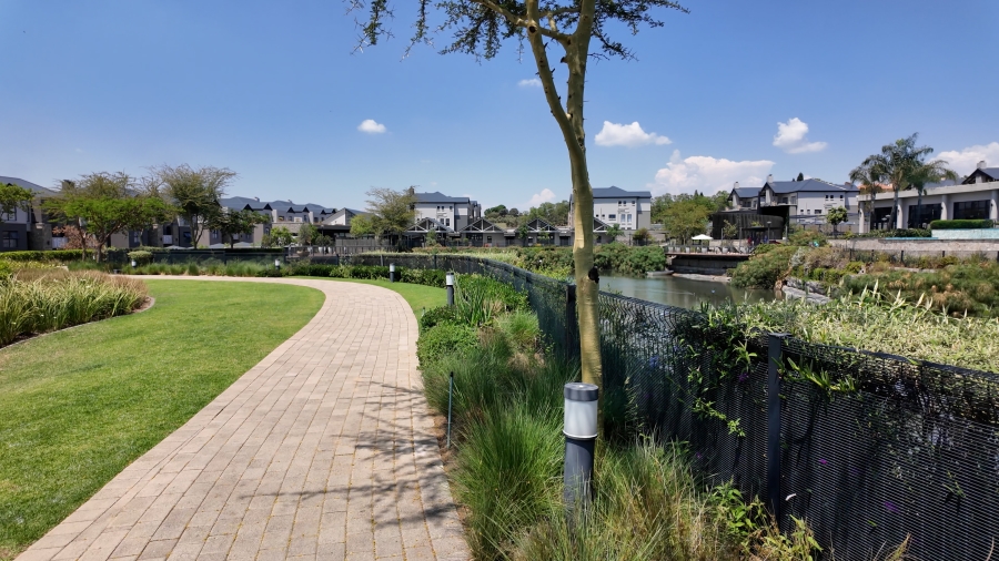 To Let 2 Bedroom Property for Rent in The Polofields Gauteng