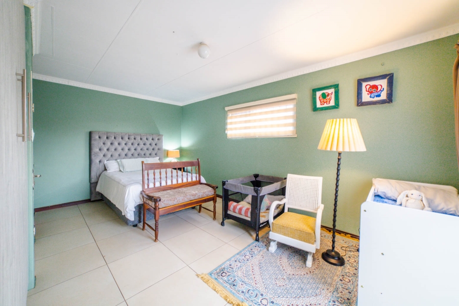 5 Bedroom Property for Sale in Noordwyk Gauteng