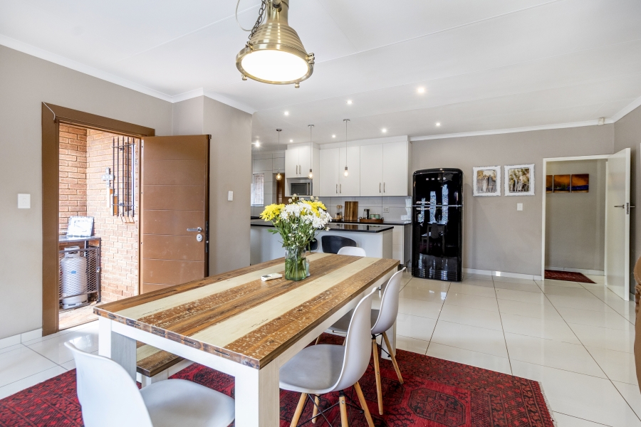 2 Bedroom Property for Sale in Faerie Glen Gauteng