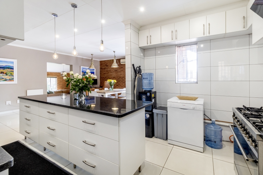 2 Bedroom Property for Sale in Faerie Glen Gauteng