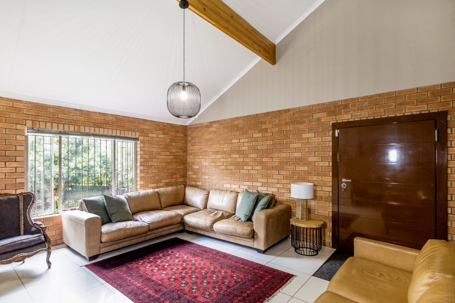 2 Bedroom Property for Sale in Faerie Glen Gauteng