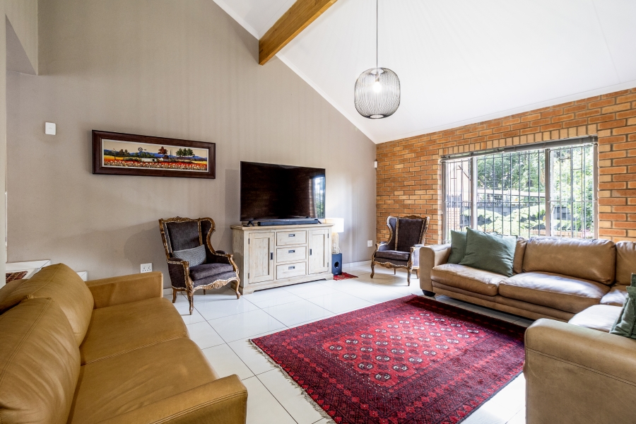 2 Bedroom Property for Sale in Faerie Glen Gauteng