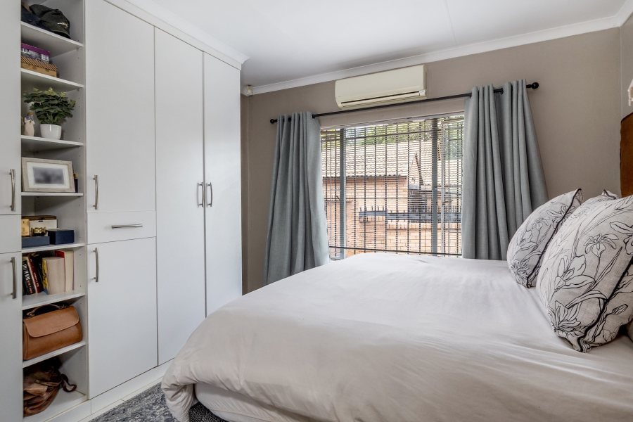 2 Bedroom Property for Sale in Faerie Glen Gauteng