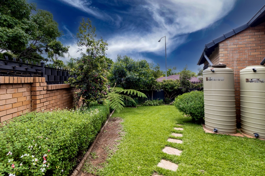 2 Bedroom Property for Sale in Faerie Glen Gauteng