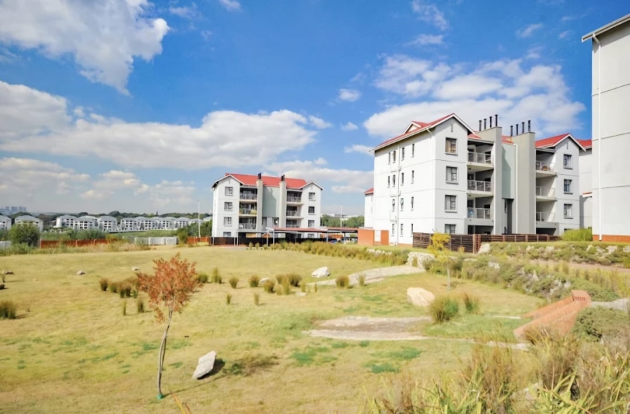 1 Bedroom Property for Sale in Modderfontein Gauteng