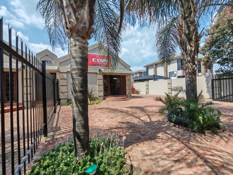 Commercial Property for Sale in Three Rivers Gauteng