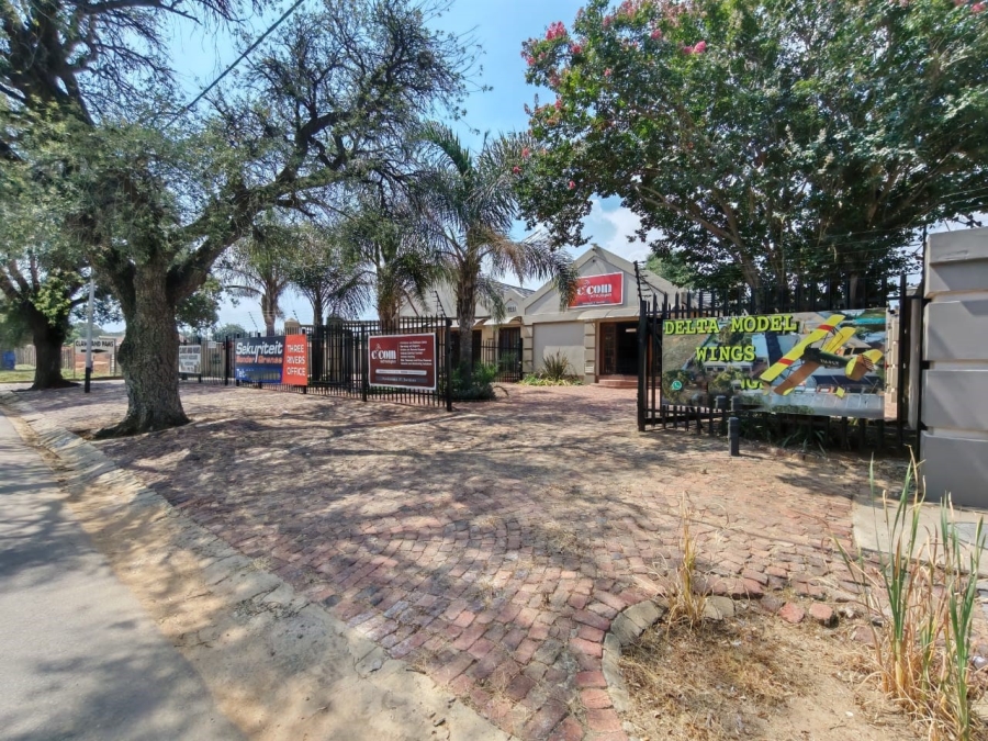 Commercial Property for Sale in Three Rivers Gauteng