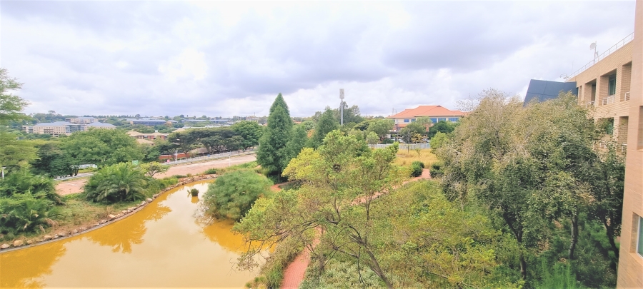 To Let commercial Property for Rent in Woodmead Gauteng