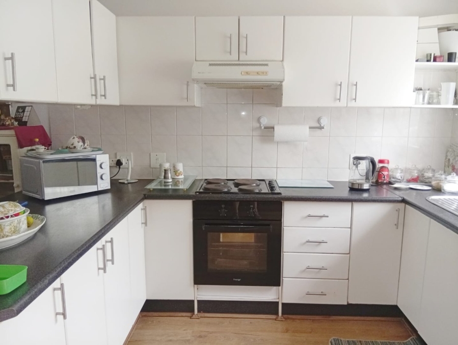 2 Bedroom Property for Sale in Noordheuwel Gauteng