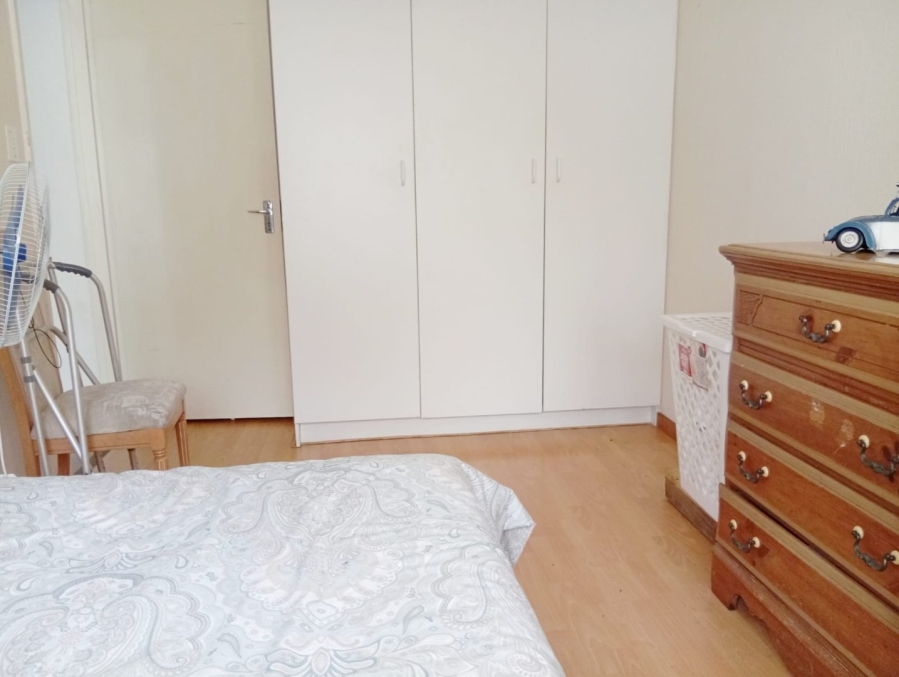 2 Bedroom Property for Sale in Noordheuwel Gauteng