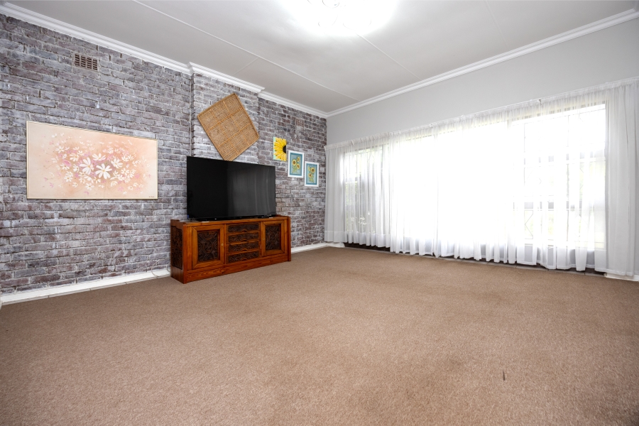 3 Bedroom Property for Sale in Wilro Park Gauteng