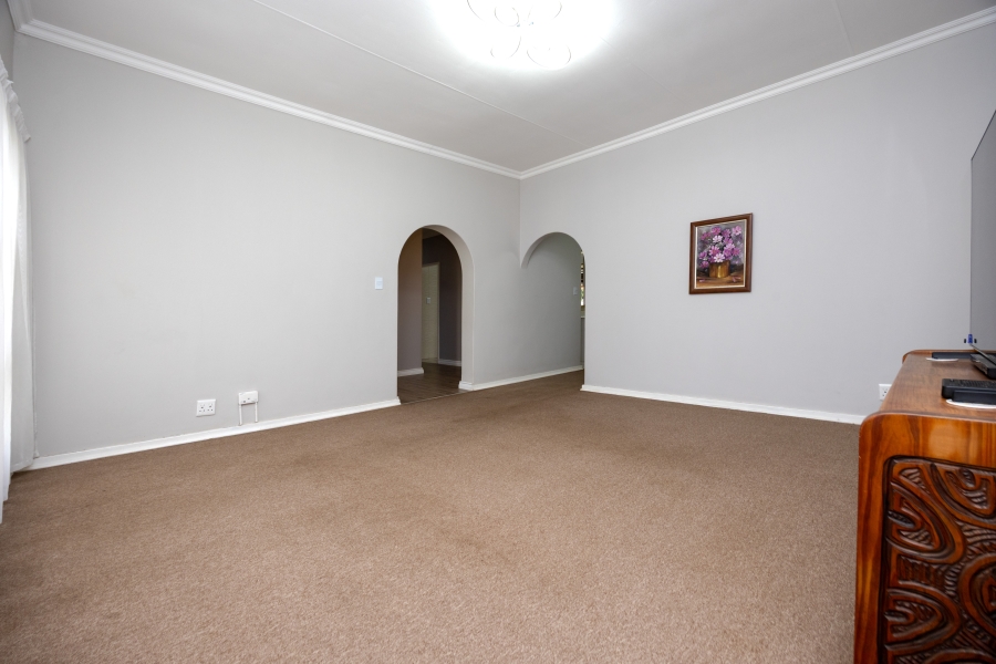 3 Bedroom Property for Sale in Wilro Park Gauteng