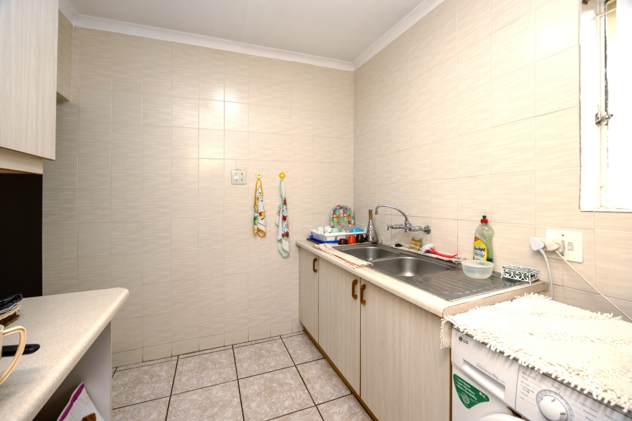 3 Bedroom Property for Sale in Wilro Park Gauteng