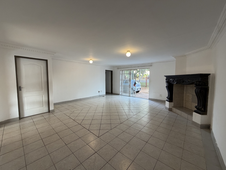 To Let 3 Bedroom Property for Rent in Erasmia Gauteng