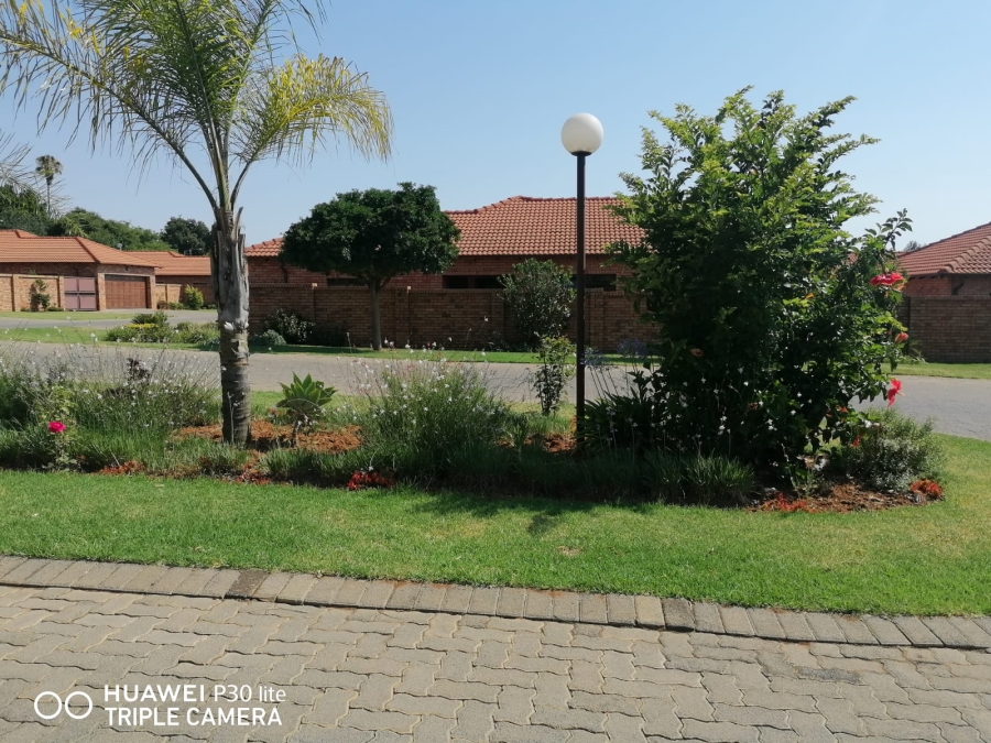 3 Bedroom Property for Sale in Willow Park Manor Gauteng