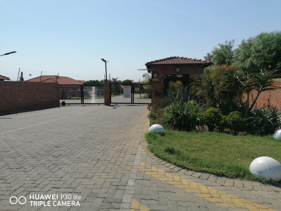3 Bedroom Property for Sale in Willow Park Manor Gauteng