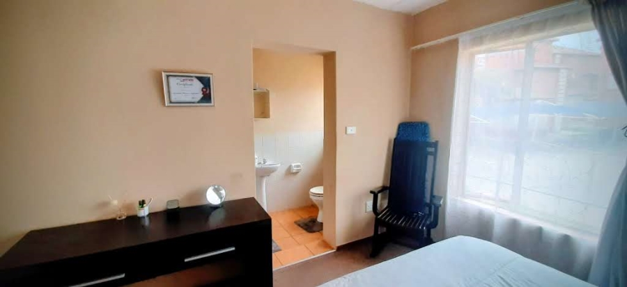 2 Bedroom Property for Sale in Birchleigh Gauteng