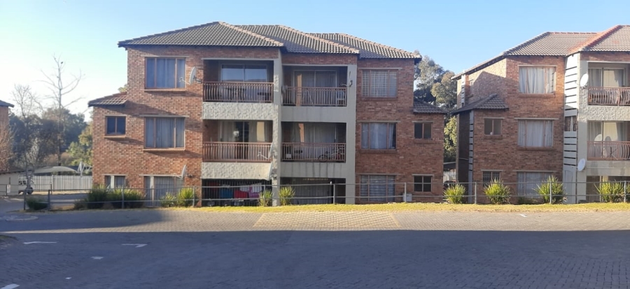 2 Bedroom Property for Sale in Birchleigh Gauteng