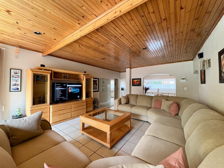 4 Bedroom Property for Sale in Sunward Park Gauteng