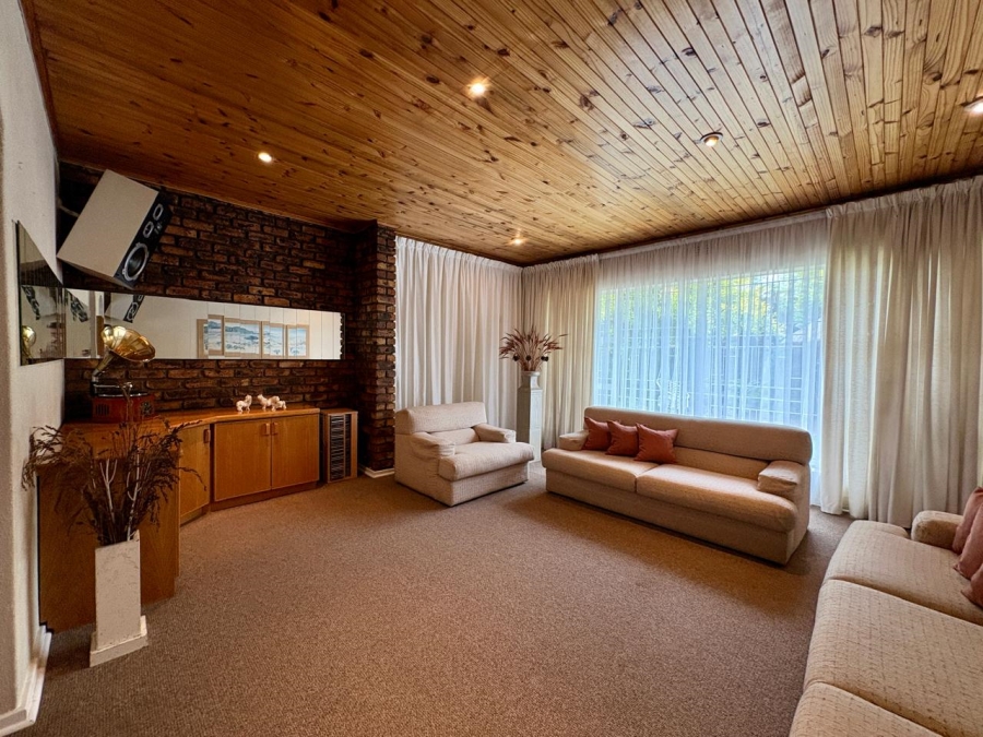 4 Bedroom Property for Sale in Sunward Park Gauteng