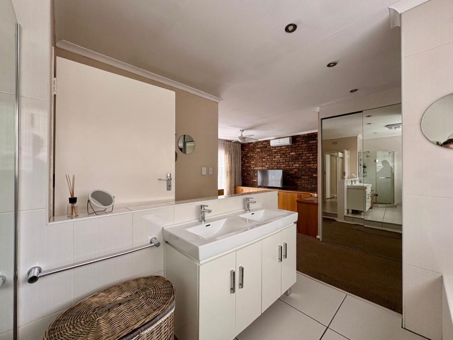 4 Bedroom Property for Sale in Sunward Park Gauteng