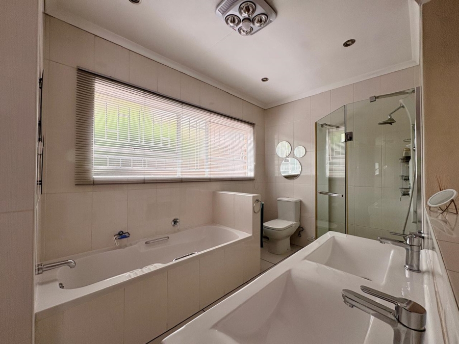 4 Bedroom Property for Sale in Sunward Park Gauteng