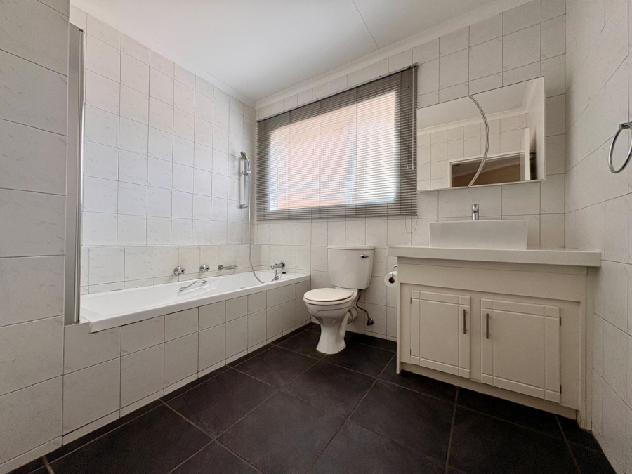 4 Bedroom Property for Sale in Sunward Park Gauteng