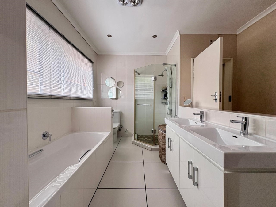 4 Bedroom Property for Sale in Sunward Park Gauteng