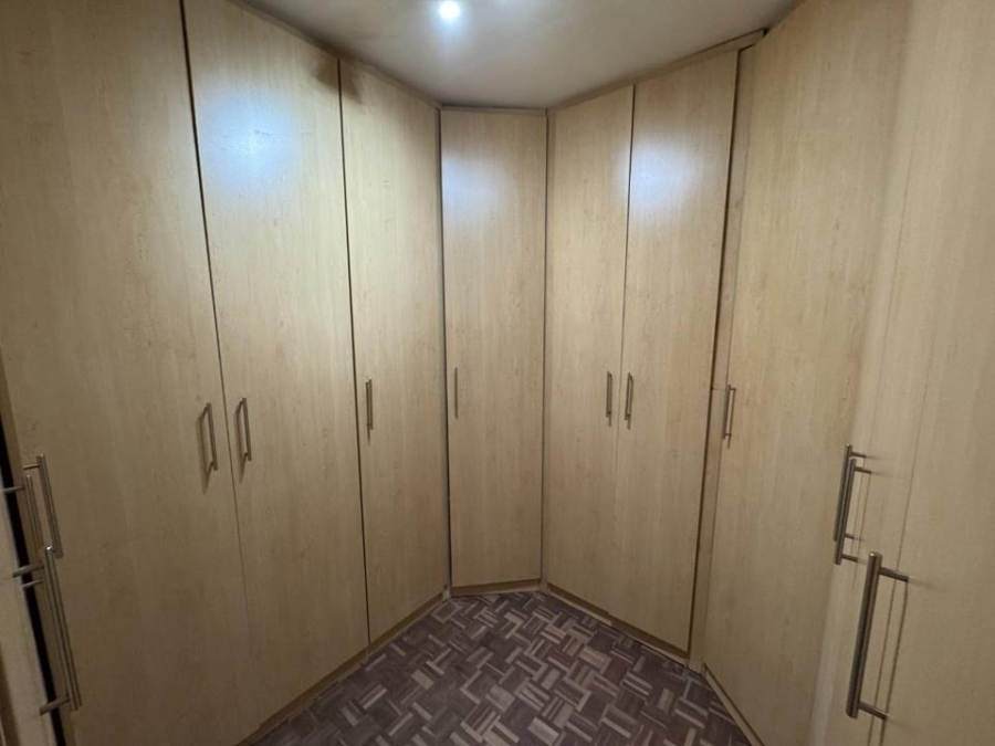 4 Bedroom Property for Sale in Randhart Gauteng