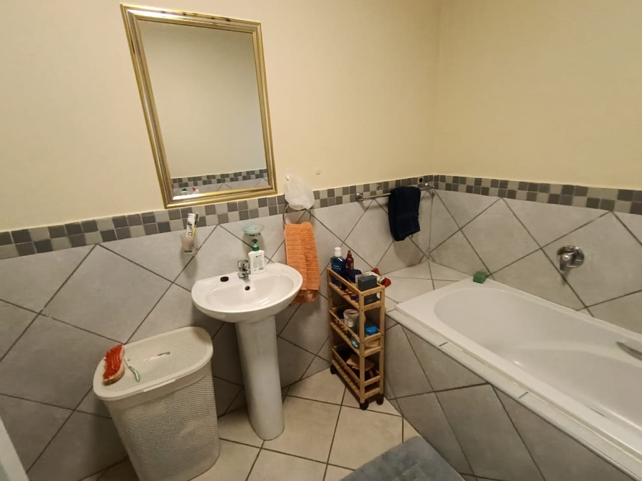 3 Bedroom Property for Sale in Amandasig Gauteng