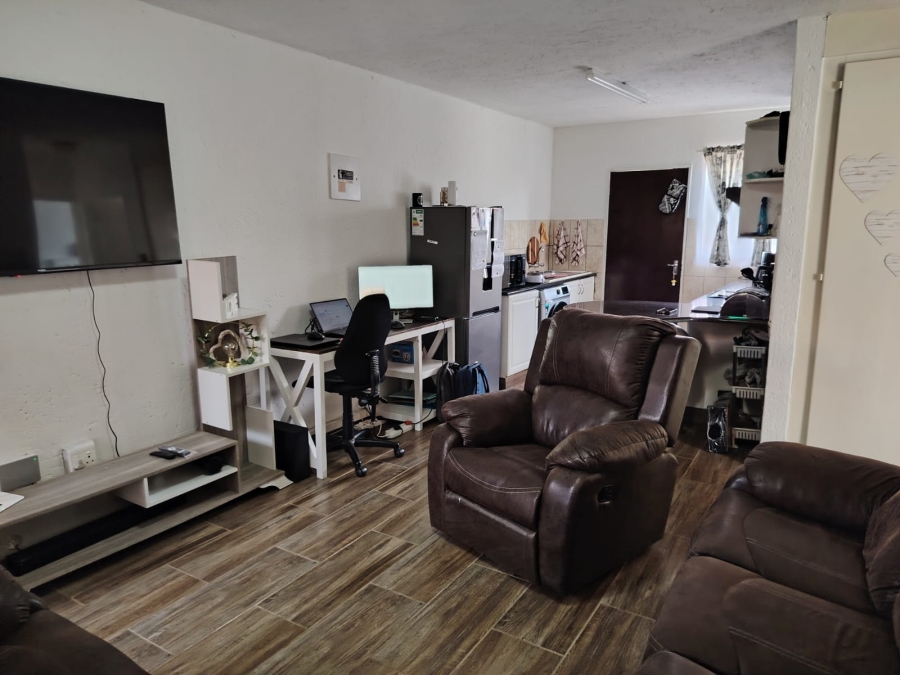 2 Bedroom Property for Sale in Kenleaf Gauteng