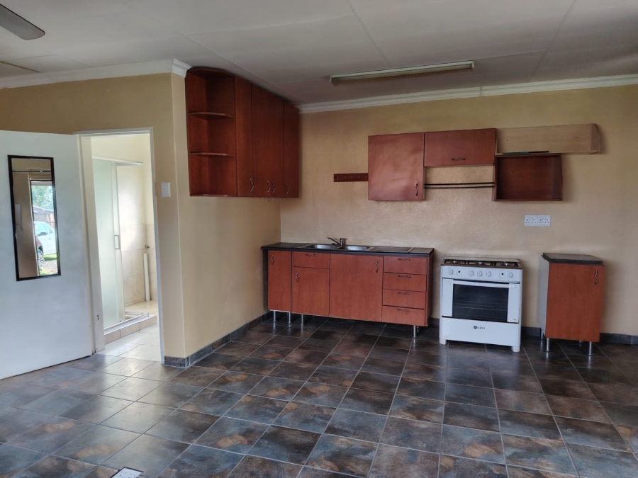 To Let 2 Bedroom Property for Rent in Petersfield Gauteng