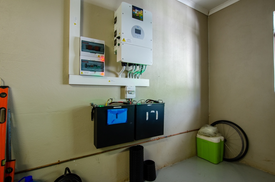 5 Bedroom Property for Sale in Faerie Glen Gauteng