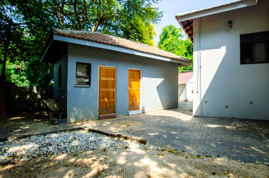 5 Bedroom Property for Sale in Faerie Glen Gauteng