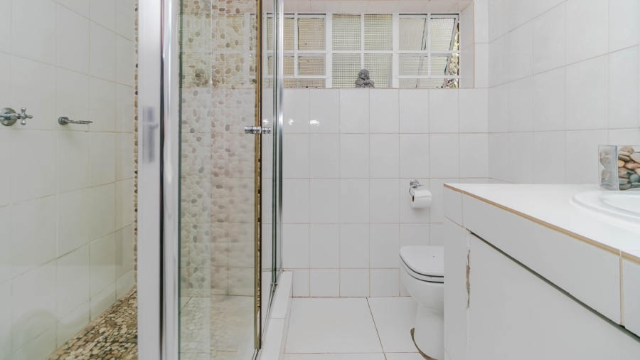 3 Bedroom Property for Sale in Glen Austin Gauteng