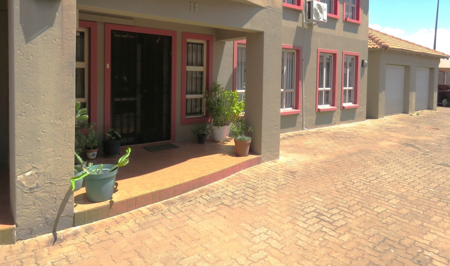 3 Bedroom Property for Sale in Lenasia Gauteng