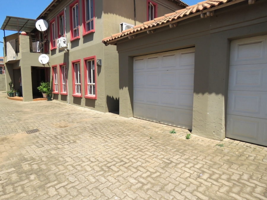 3 Bedroom Property for Sale in Lenasia Gauteng