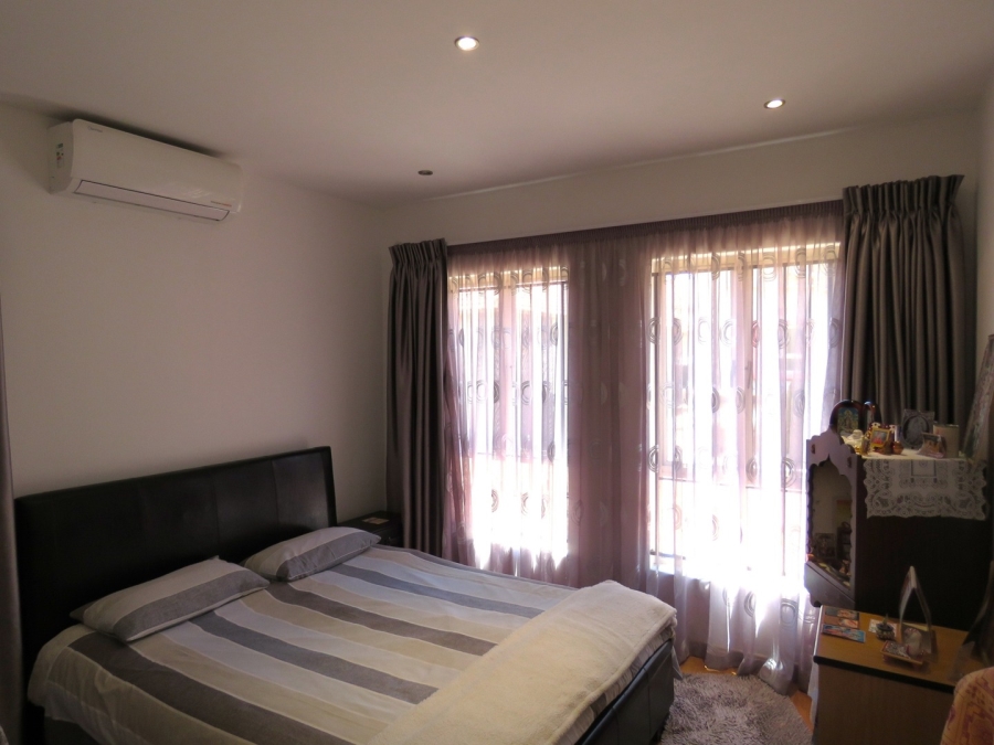 3 Bedroom Property for Sale in Lenasia Gauteng