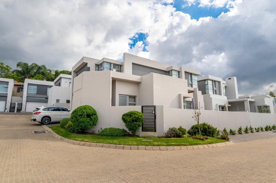 3 Bedroom Property for Sale in Bryanston Gauteng