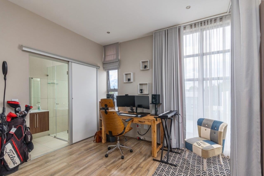 3 Bedroom Property for Sale in Bryanston Gauteng