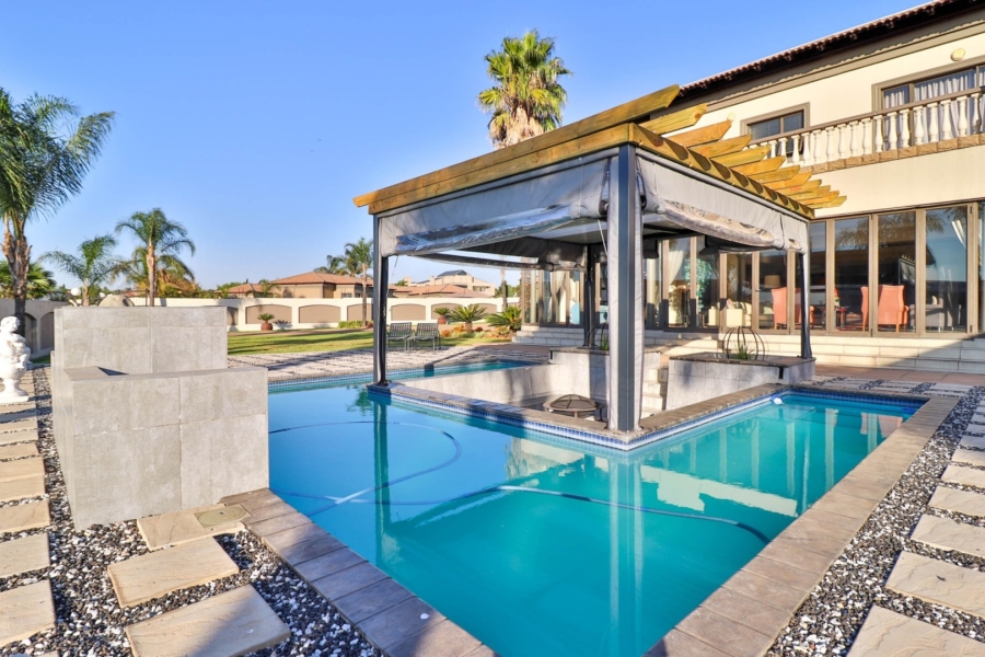 9 Bedroom Property for Sale in Parkrand Gauteng