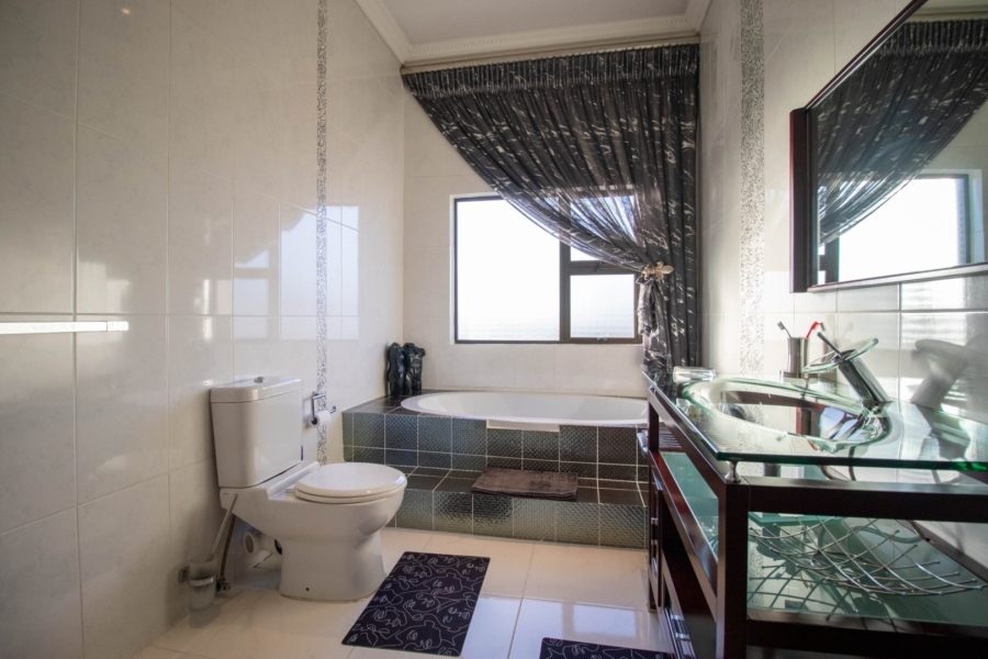 9 Bedroom Property for Sale in Parkrand Gauteng