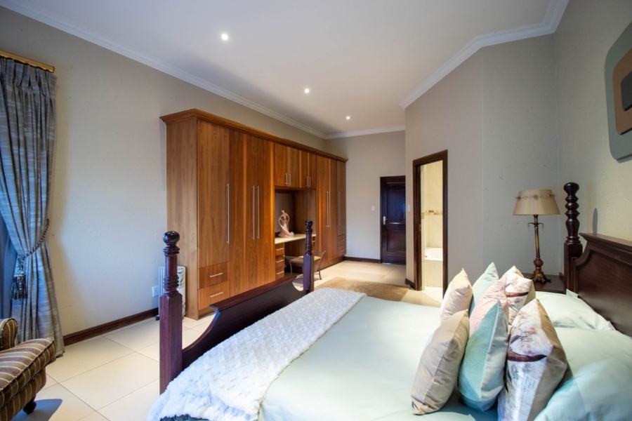 9 Bedroom Property for Sale in Parkrand Gauteng