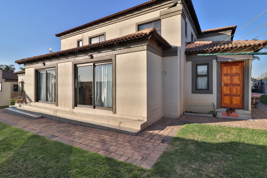 9 Bedroom Property for Sale in Parkrand Gauteng