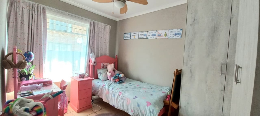 2 Bedroom Property for Sale in Sonneveld Gauteng