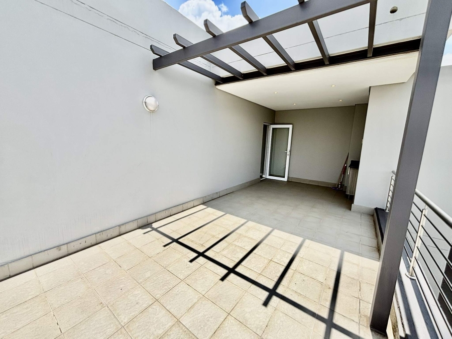 To Let 2 Bedroom Property for Rent in Morningside Gauteng