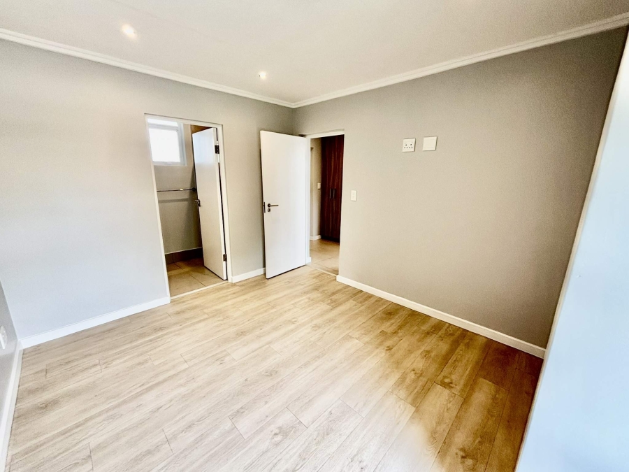 To Let 2 Bedroom Property for Rent in Morningside Gauteng