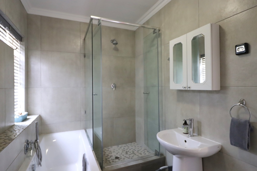 1 Bedroom Property for Sale in Rivonia Gauteng